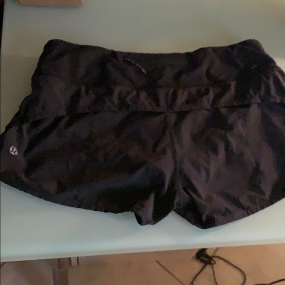 Black Lululemon Speed Shorts  (size 6) - Picture 2 of 2